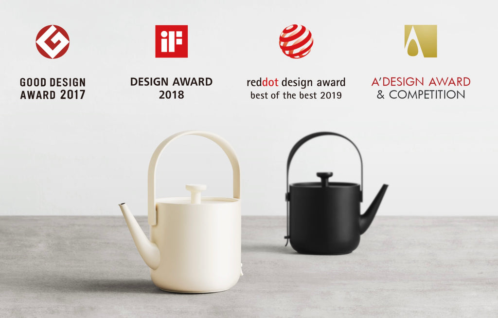 Received 4 international Design Awards (2 Goldens)